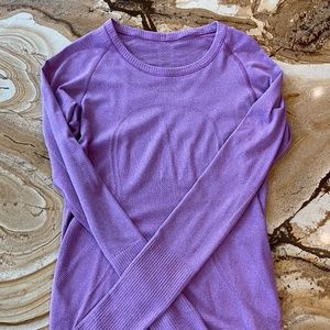 Lululemon Swiftly Tech long sleeve Size 4 violet